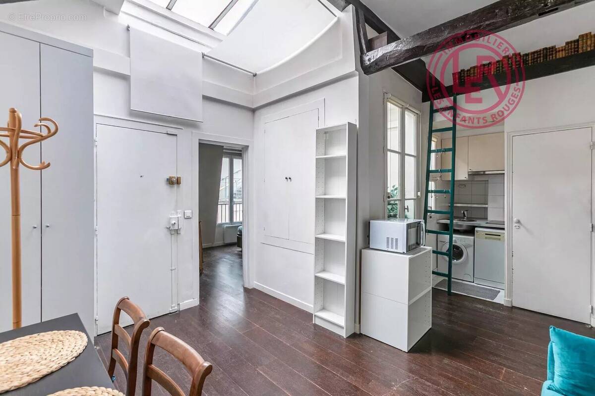 Appartement à PARIS-3E