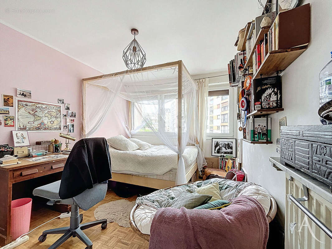 Appartement à PARIS-20E