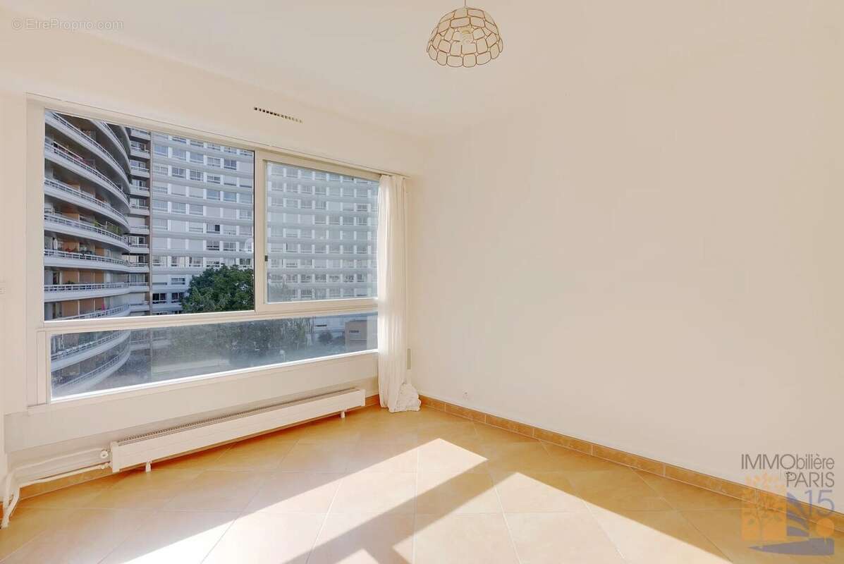 Appartement à PARIS-15E