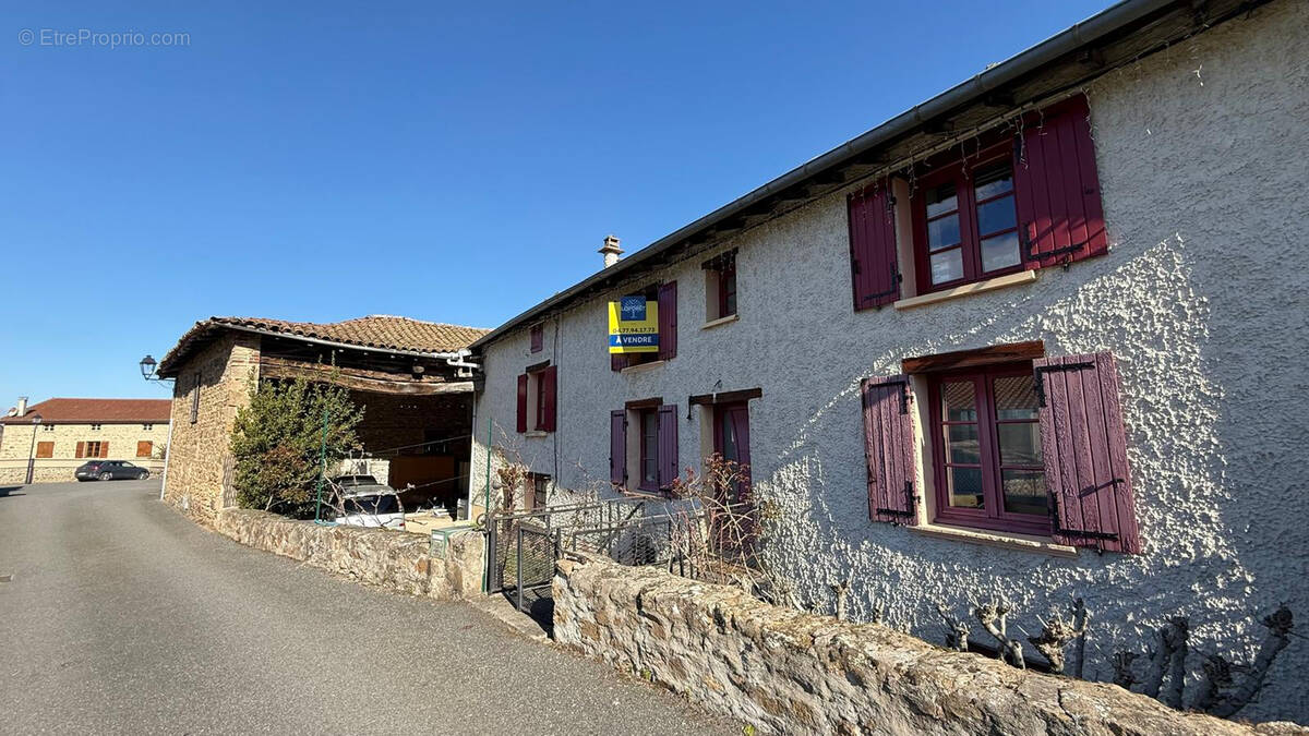 Maison à SAINT-SYMPHORIEN-SUR-COISE