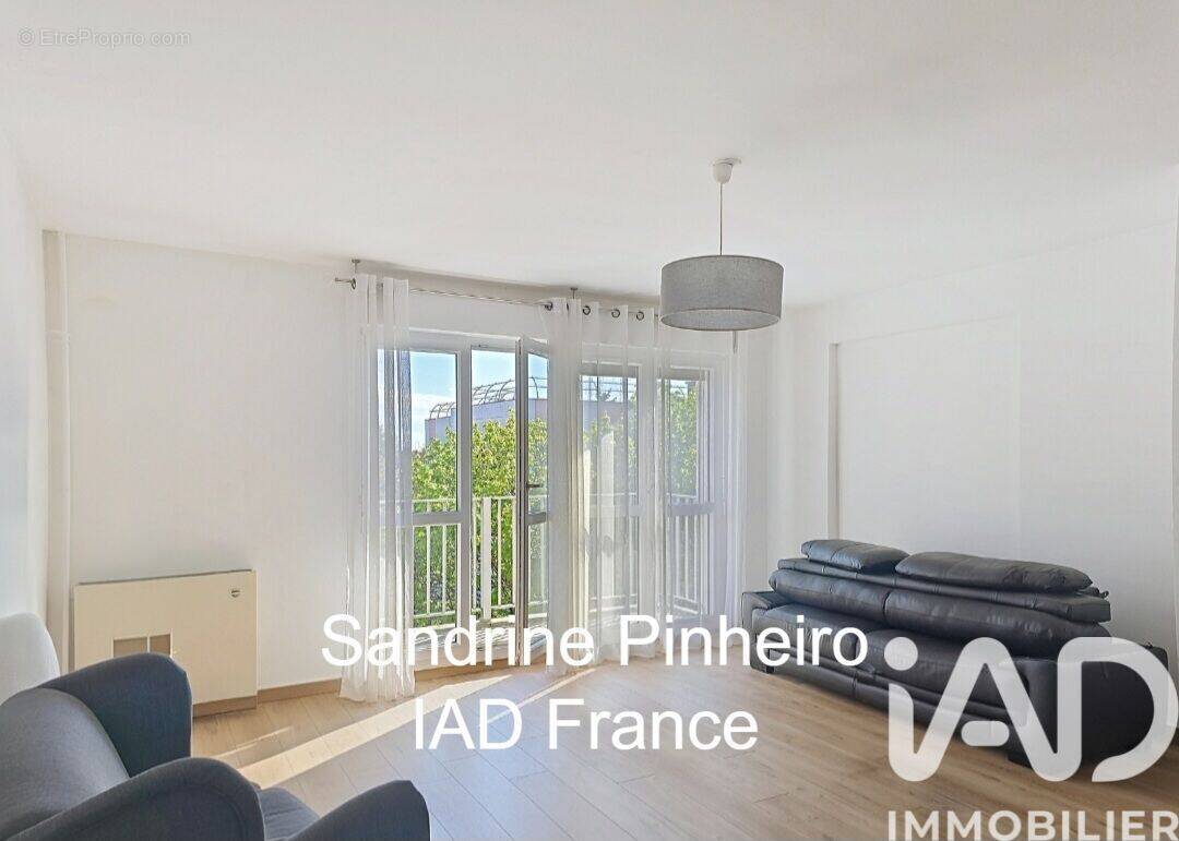 Photo 1 - Appartement à LES ULIS