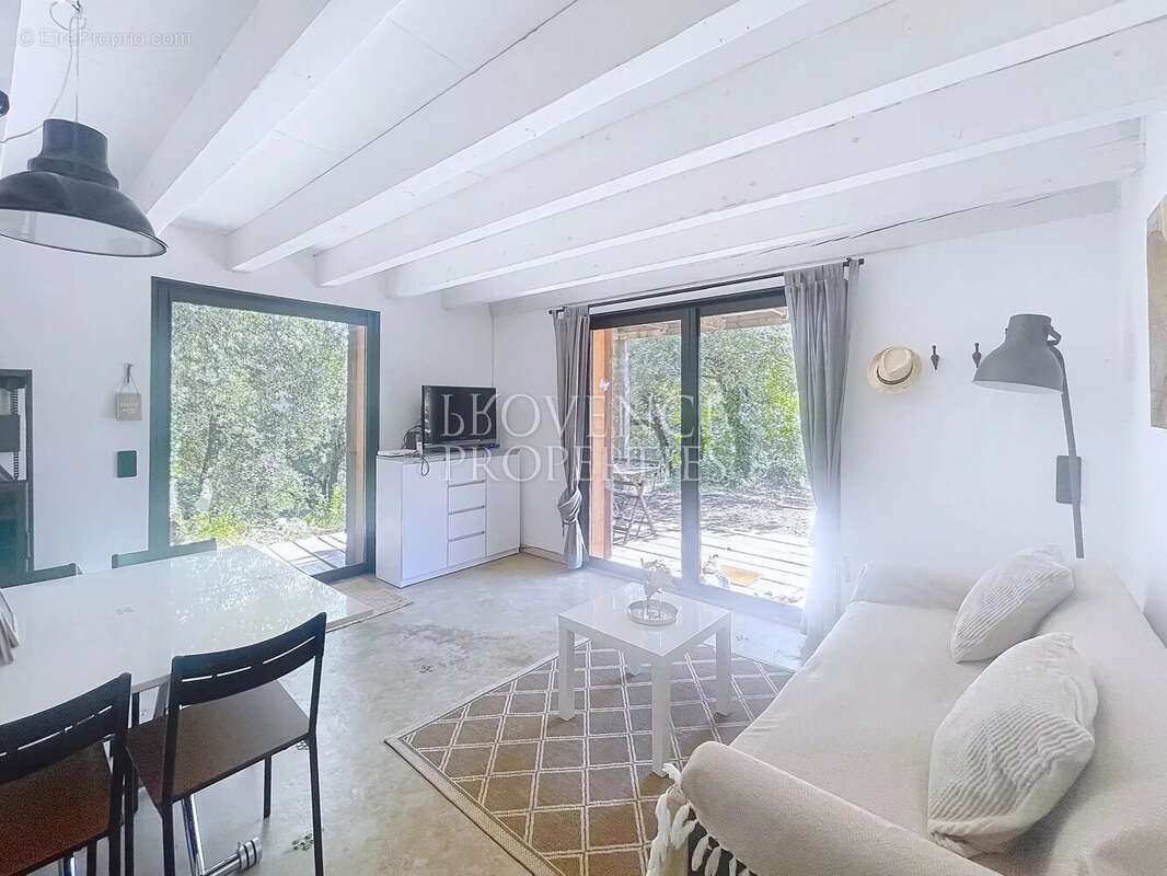 Maison à CORRENS