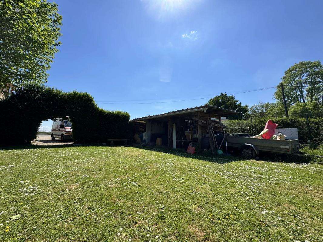 Maison à LES ESSARTS-LE-ROI