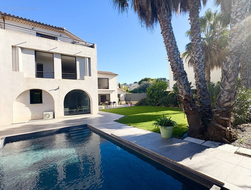 Maison à SIX-FOURS-LES-PLAGES