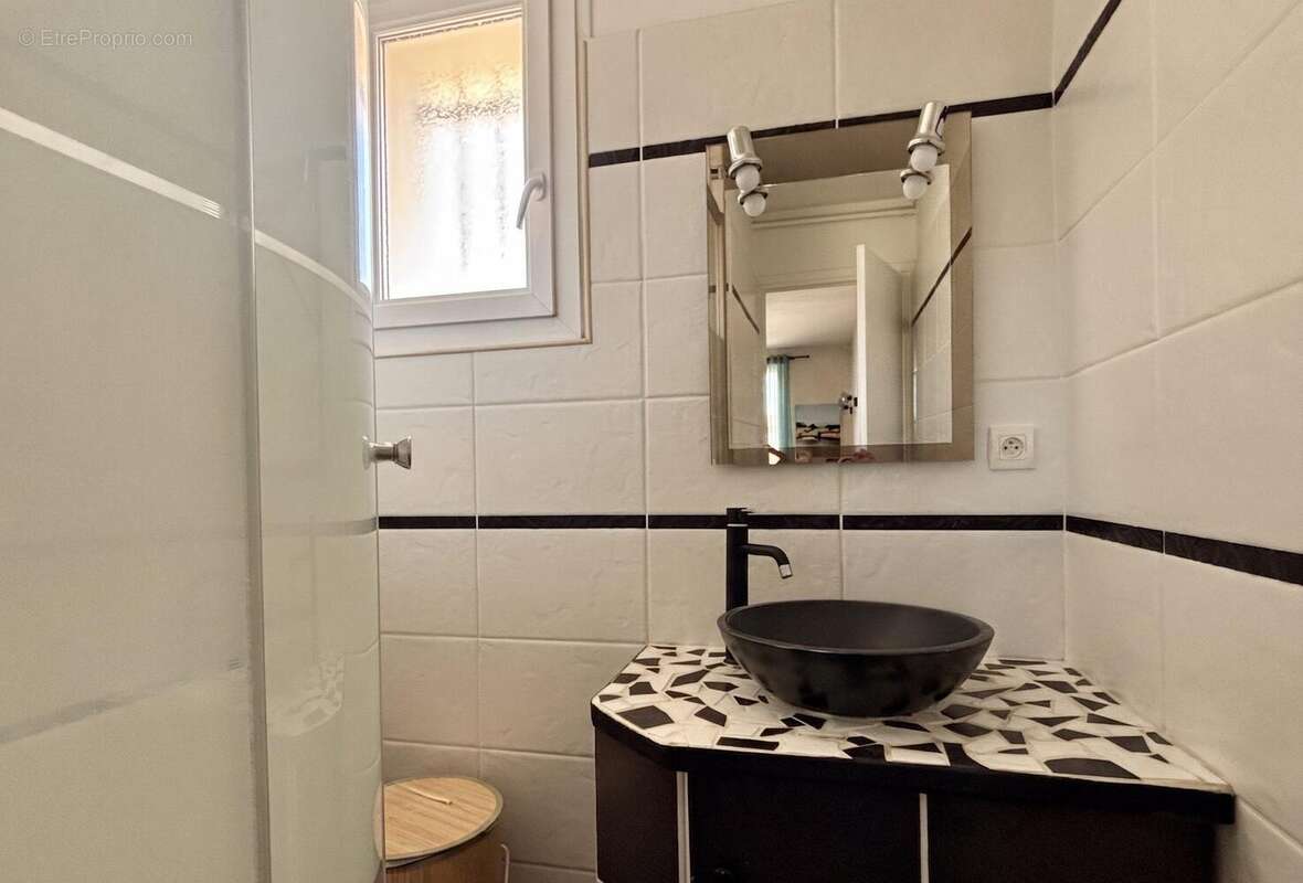 Appartement à BOURG-DE-PEAGE
