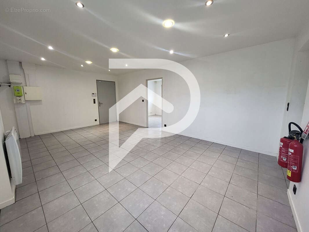 Commerce à VILLE-SOUS-LA-FERTE