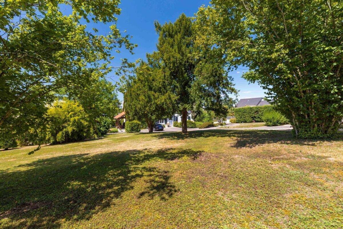 Maison à MIREBEAU-SUR-BEZE