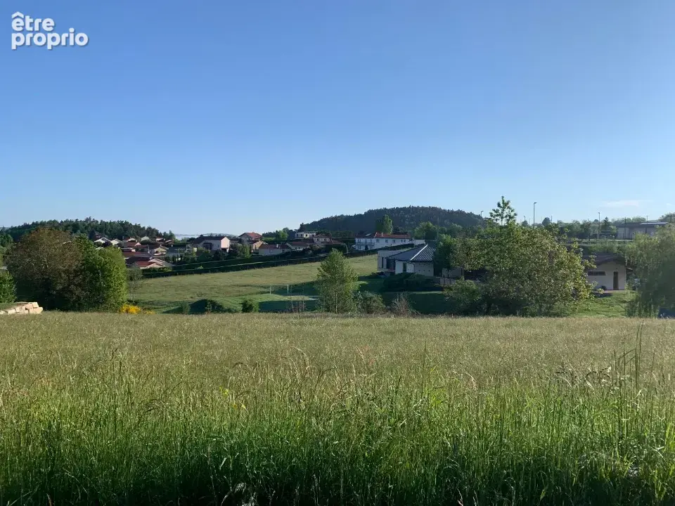 Terrain à LA CHAPELLE-D'AUREC