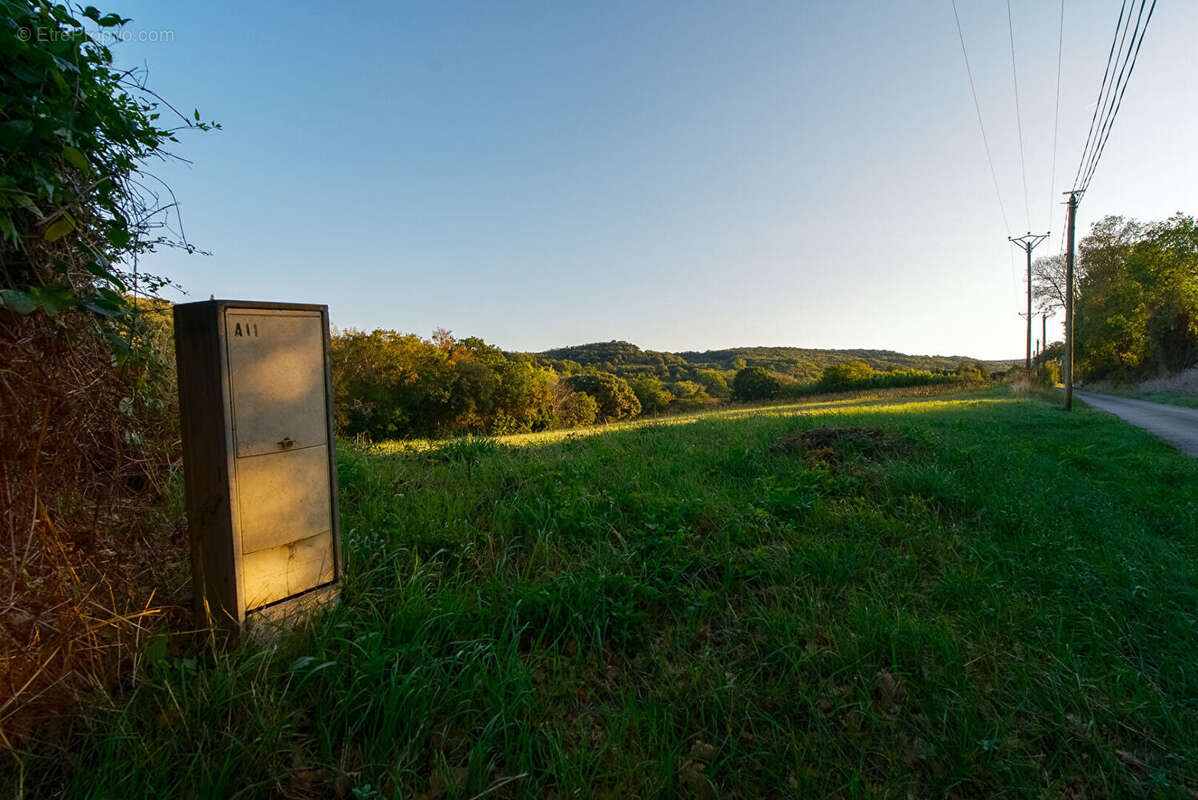 Terrain à ALAIRAC