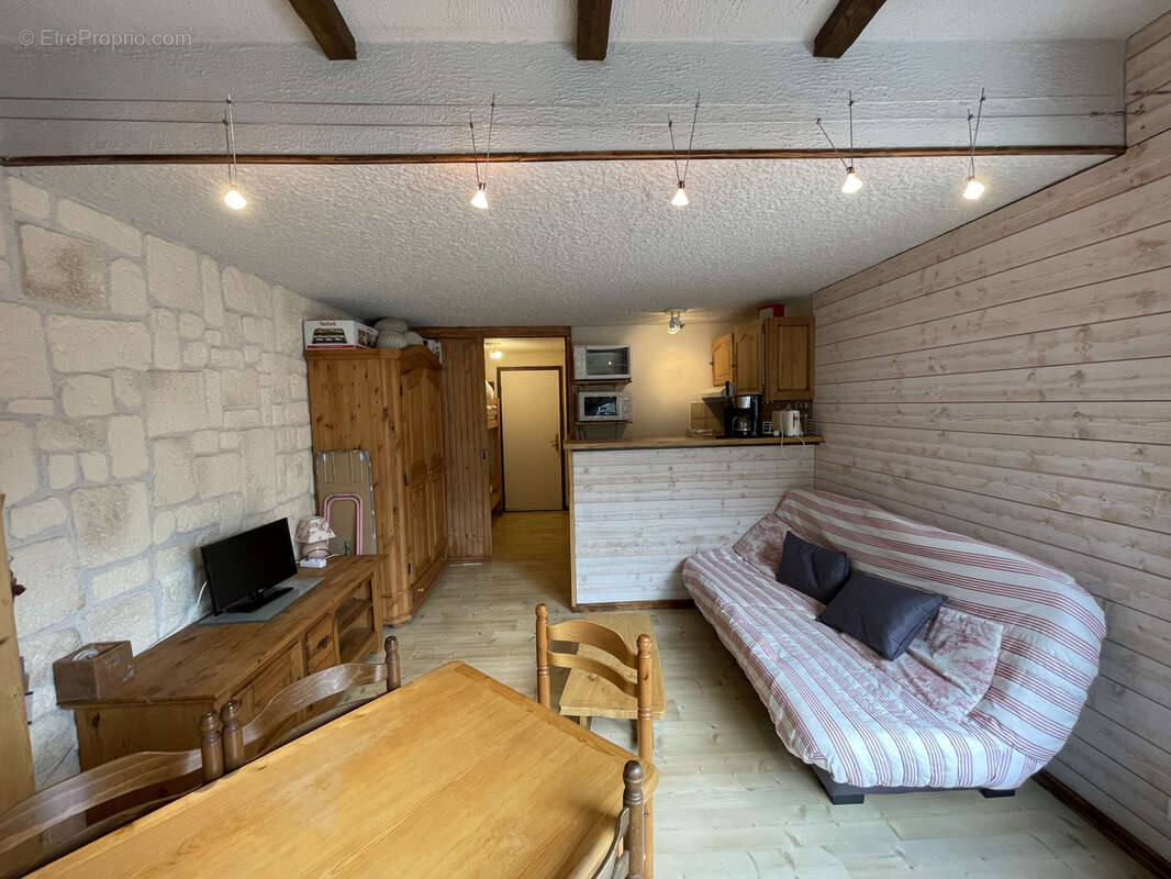 Appartement à LAVEISSIERE