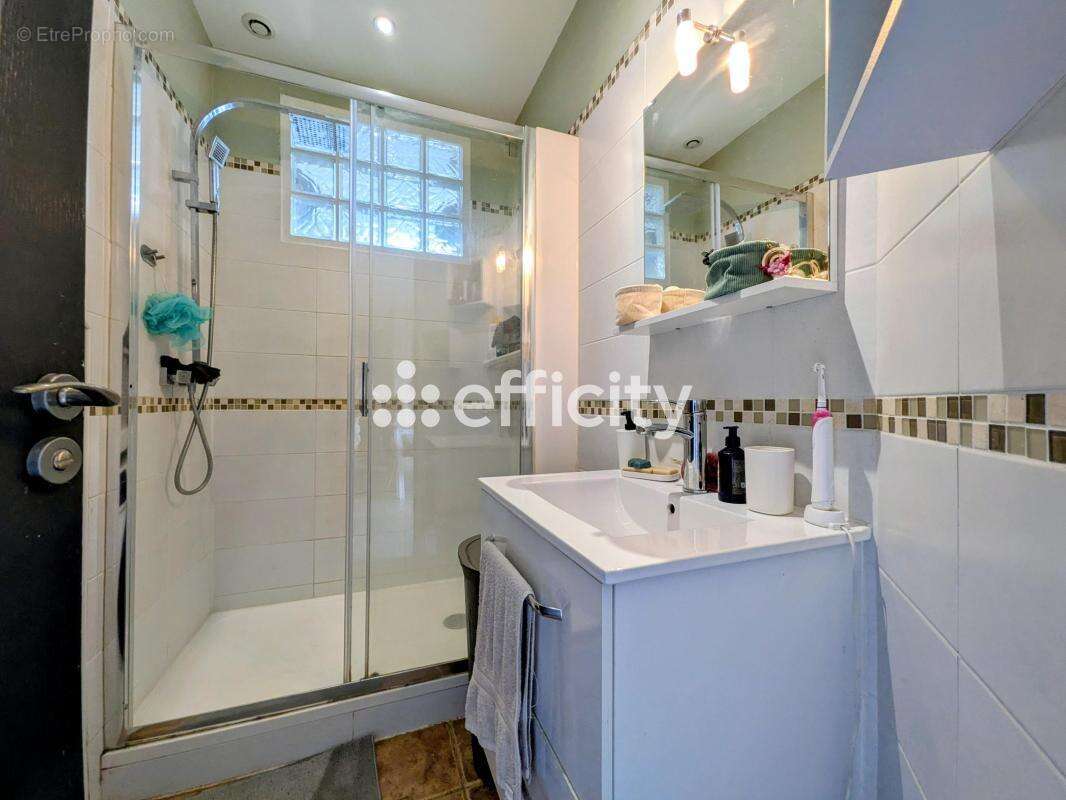 Maison à CINQ-MARS-LA-PILE