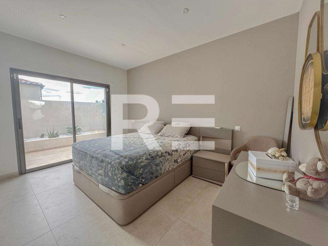 Maison à SAINT-GILLES