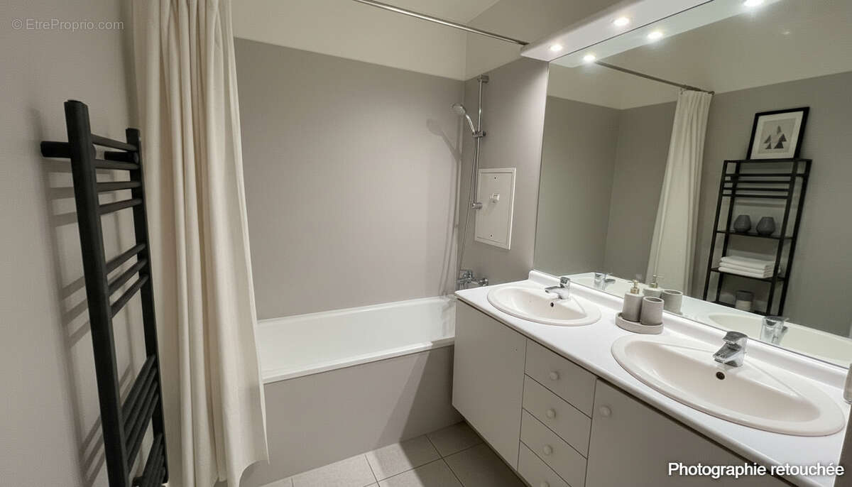 Appartement à COURBEVOIE