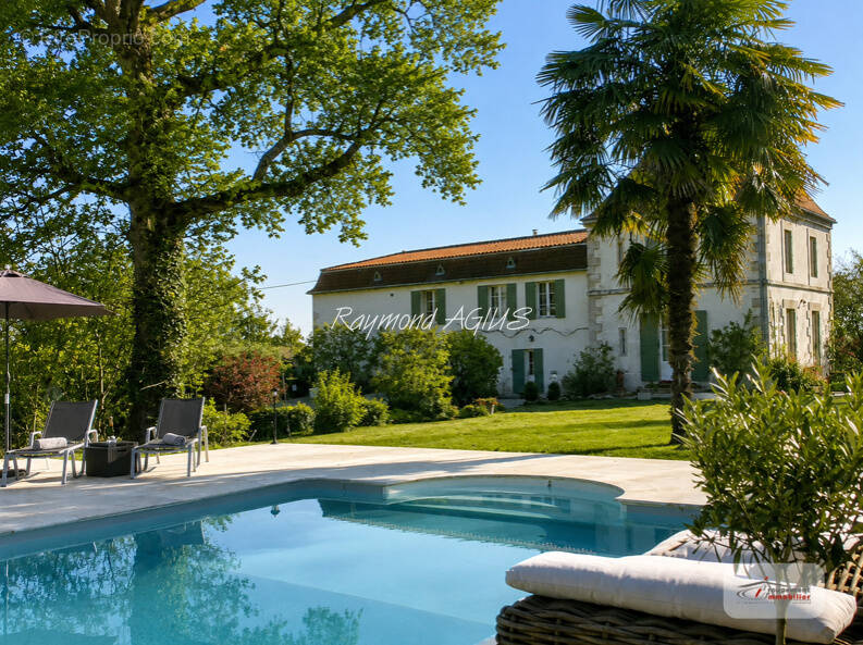 Maison à SAINT-EMILION