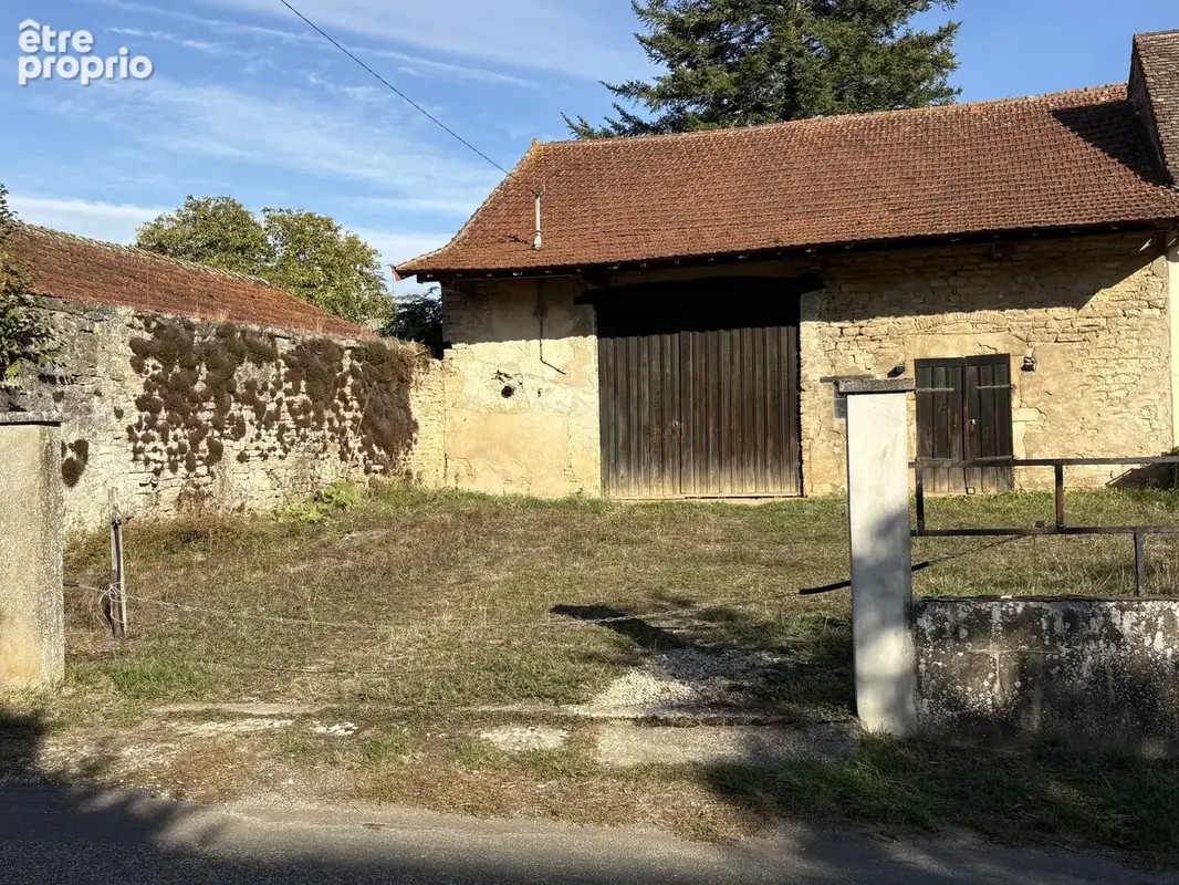 Maison 1 pièce 117 m² à vendre à Gigny-Sur-Saone (71240) - photo 1