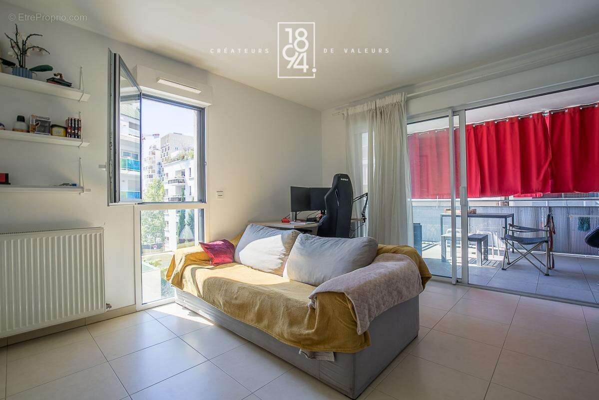 Appartement à MARSEILLE-3E