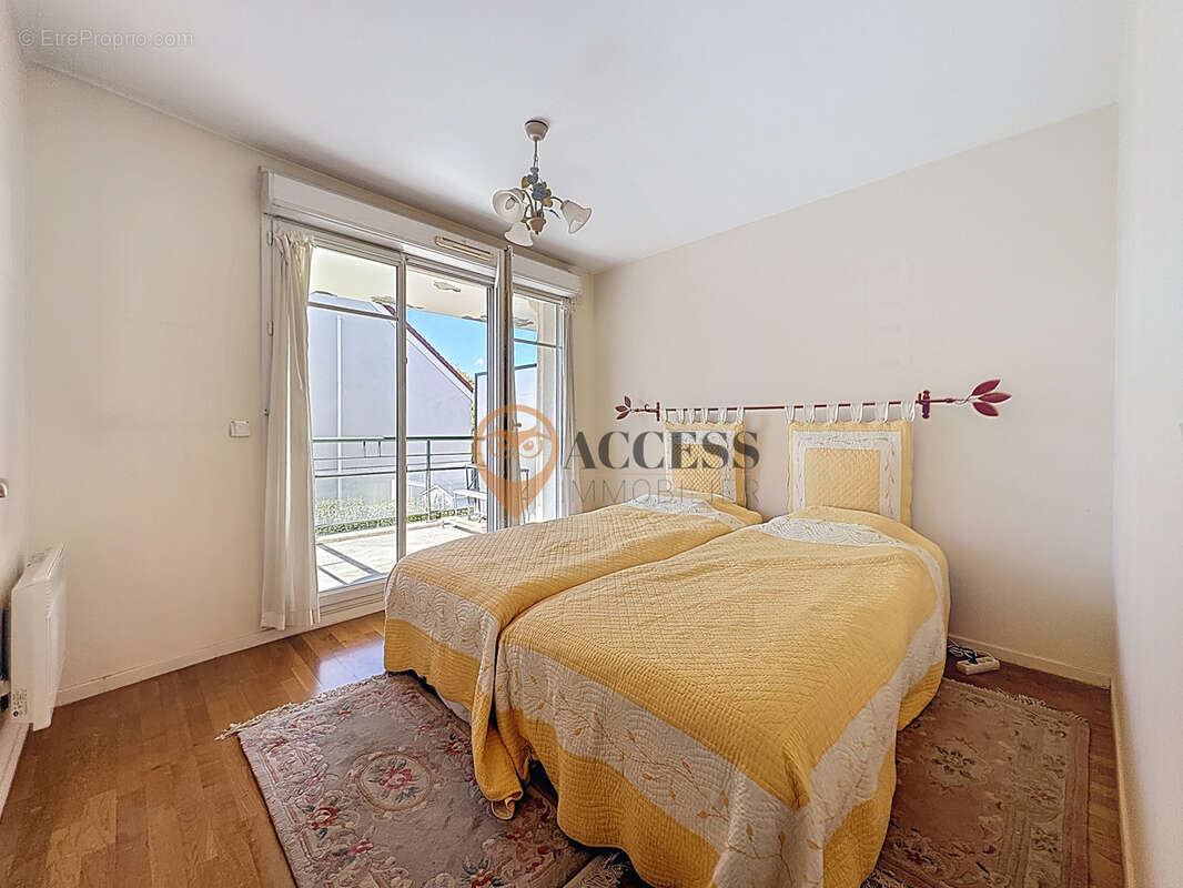 Appartement à HOUILLES