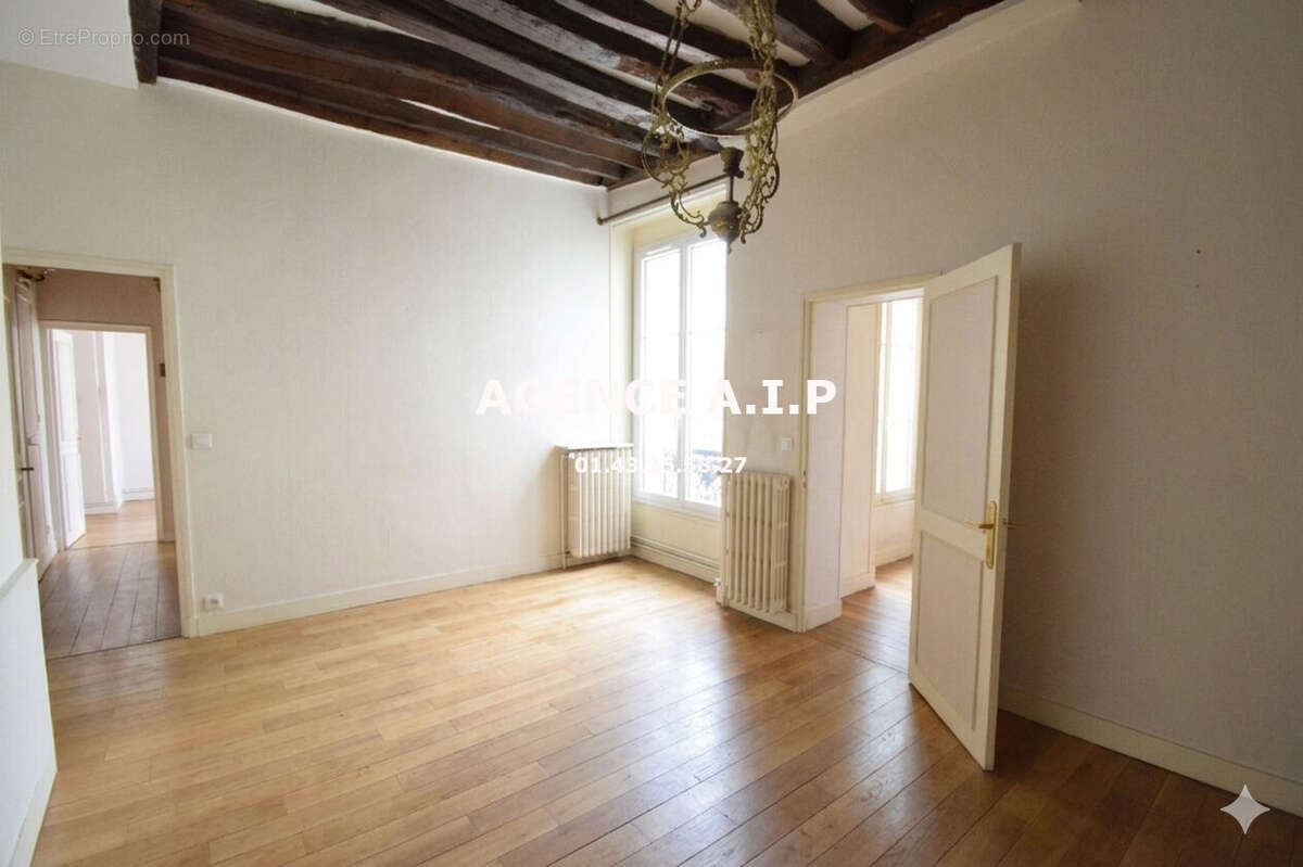 Appartement à PARIS-10E