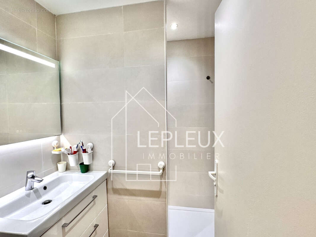 Appartement à PEYMEINADE