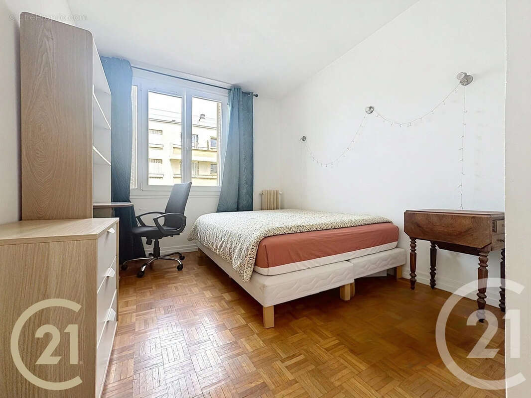 Appartement à PARIS-20E
