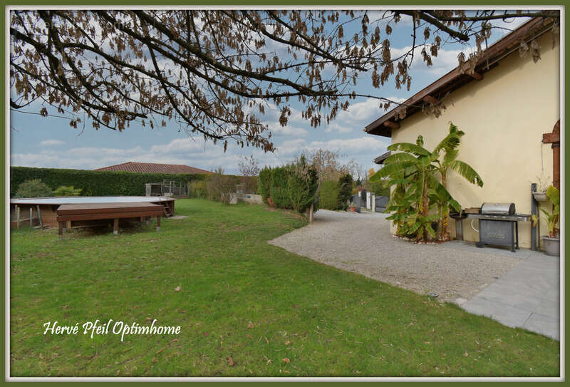 Une maison familiale avec cachet et prestations rénovées-5 pièces ; 135m² sur 1000m² de terrain - photo 6
