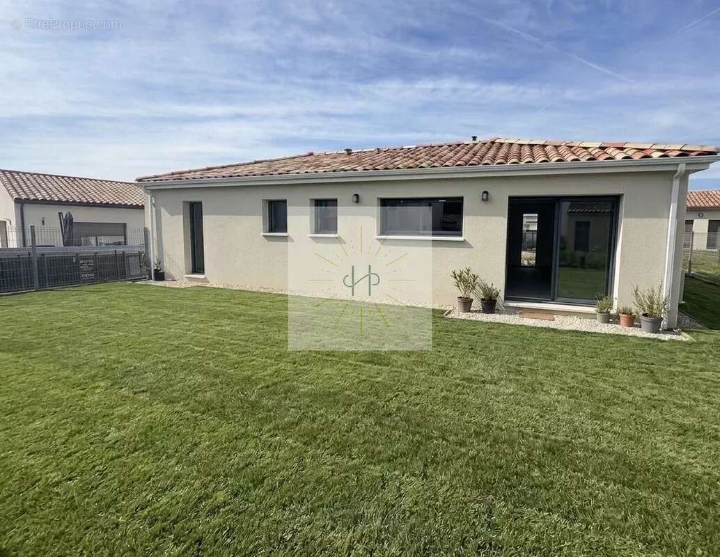 Maison 100 m² à Allan  - photo 4