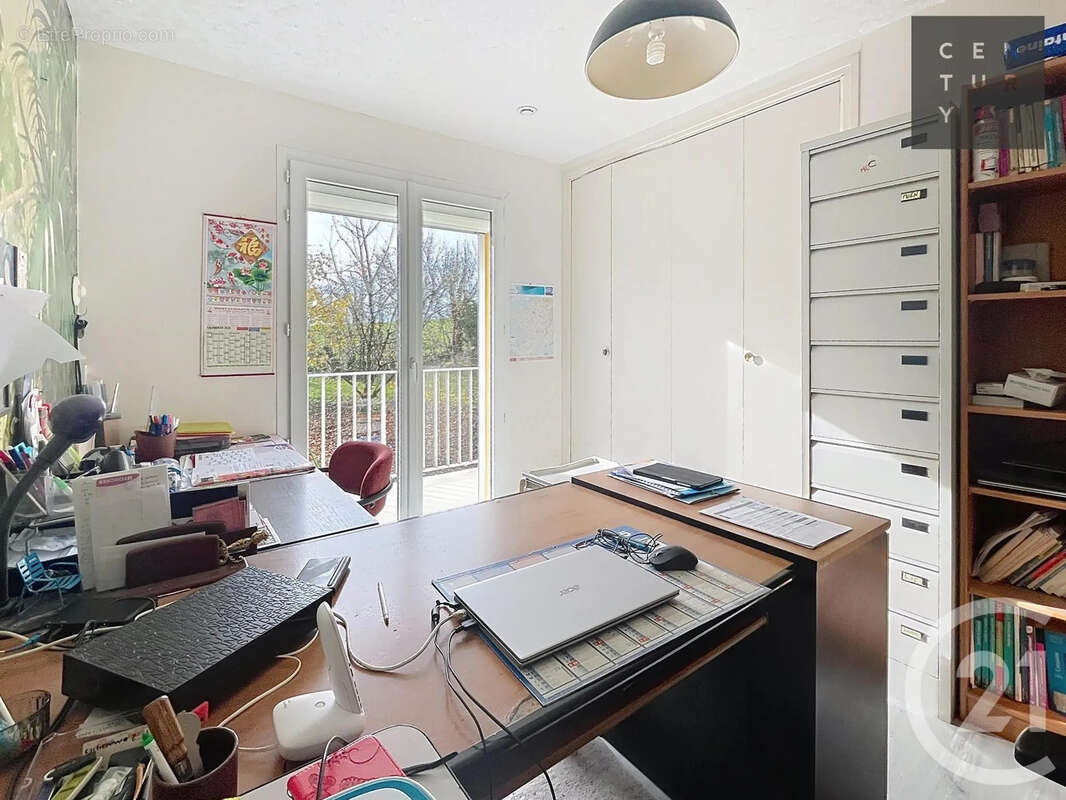 Maison à SAINT-HILAIRE-SOUS-ROMILLY