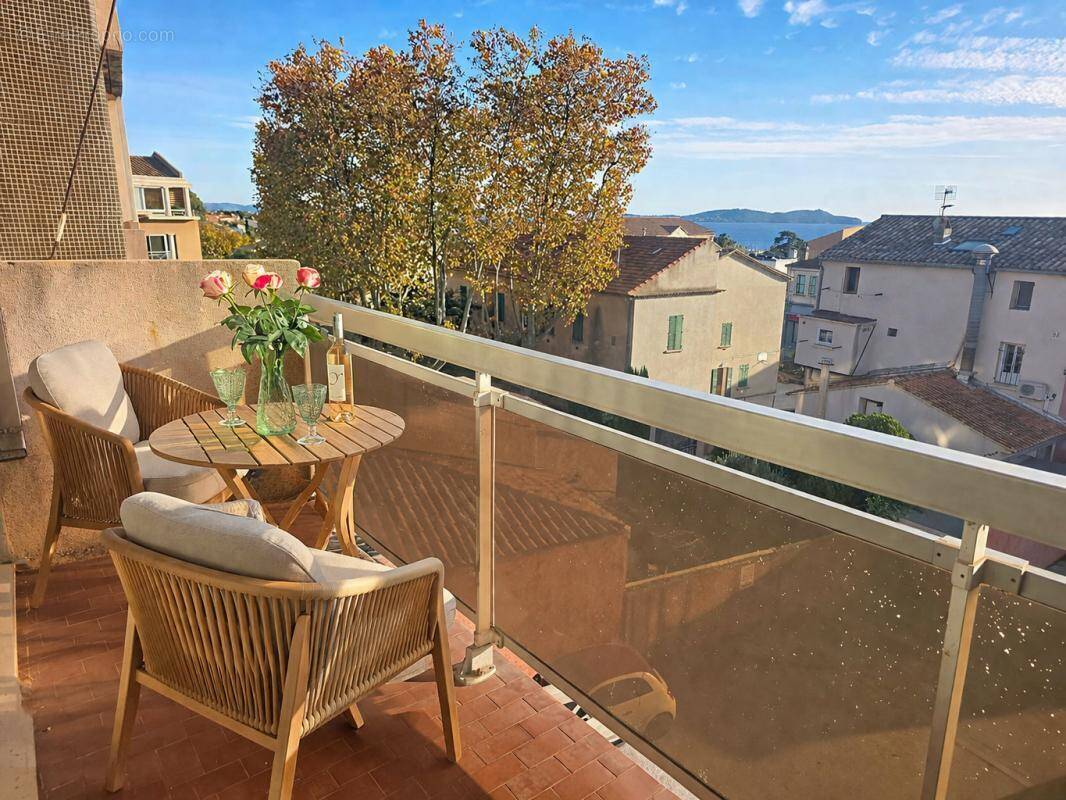Appartement à CARQUEIRANNE