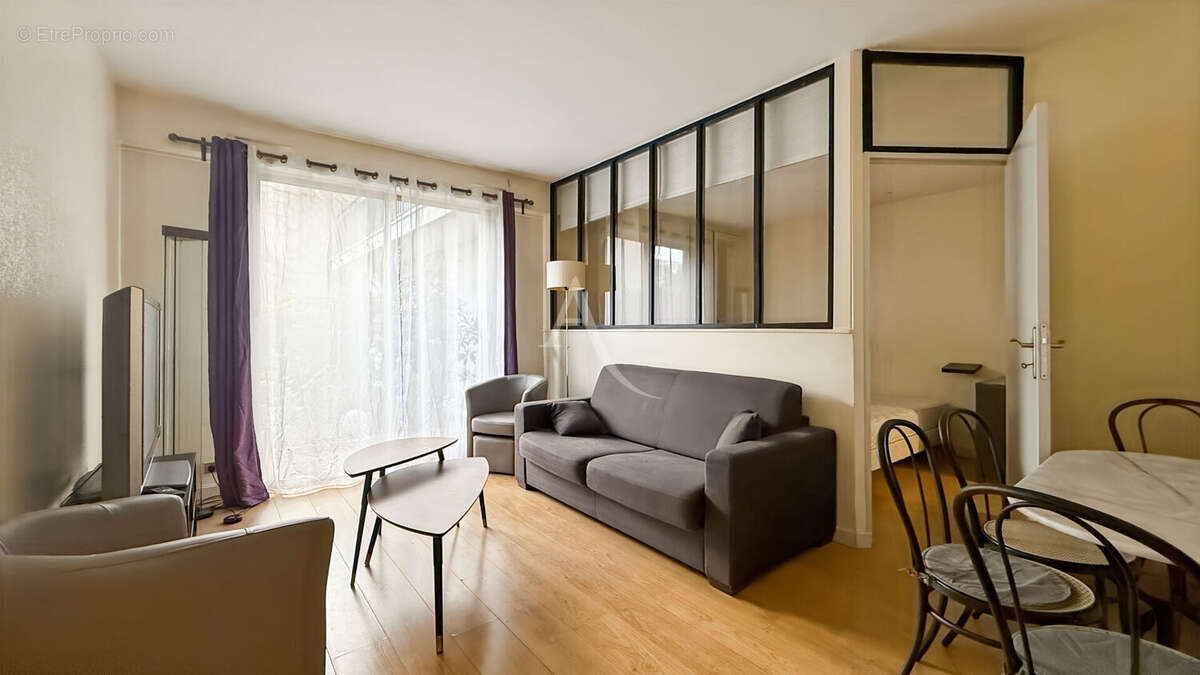 Appartement à NEUILLY-SUR-SEINE