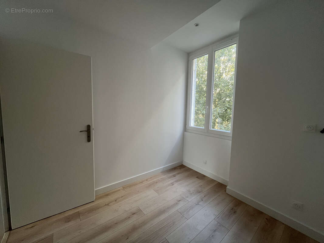 Appartement à MARSEILLE-1E