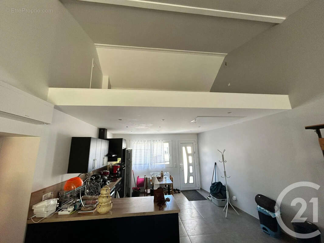 Maison 150 m² à Saint-Mard  - photo 3