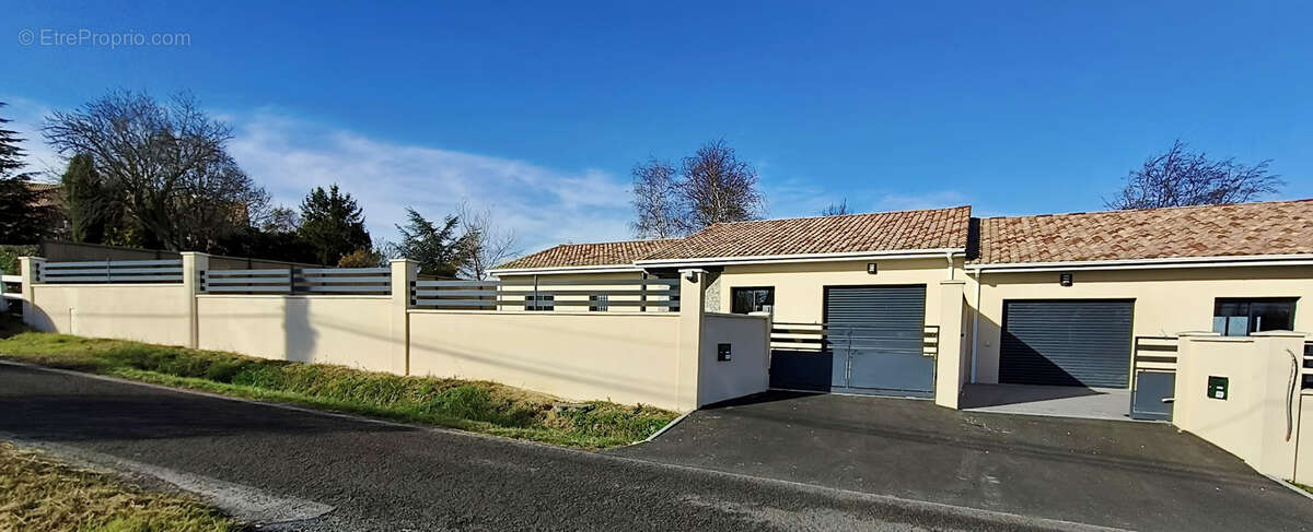 Maison à EYRANS