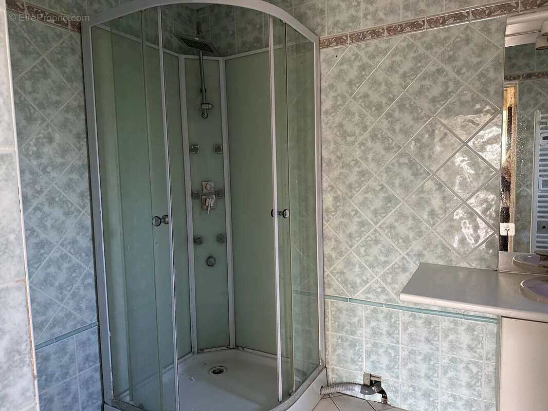 Maison à MONTIGNAC-LE-COQ