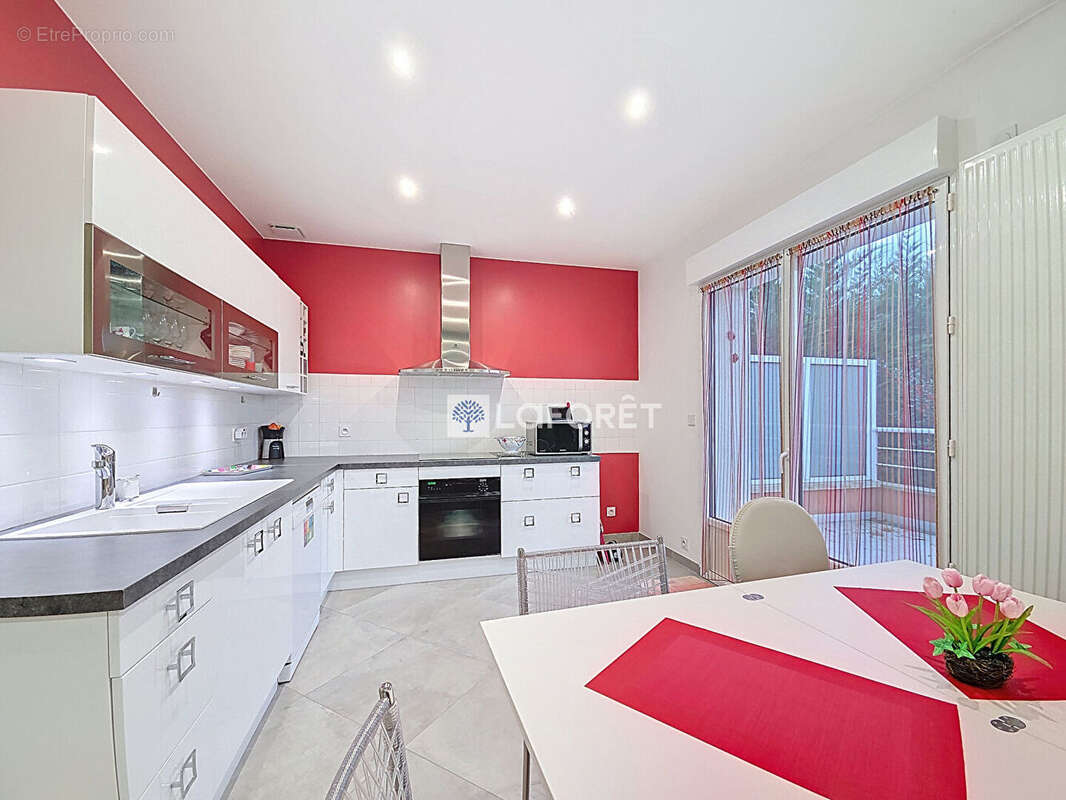 Maison à L&#039;HAY-LES-ROSES