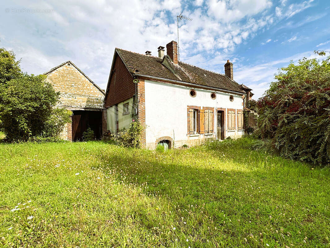Maison à PAROY-EN-OTHE