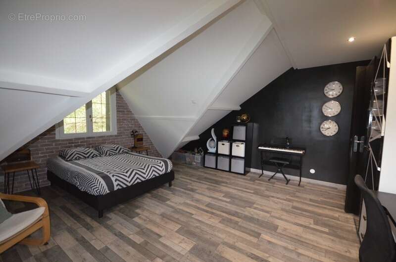 CHÂTEAU THIERRY (02) à vendre maison de 248 m² avec piscine et dépendances - photo 11