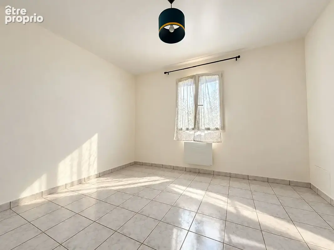 Secteur Arnage  Maison - 3 chambres, jardin et garage - photo 11