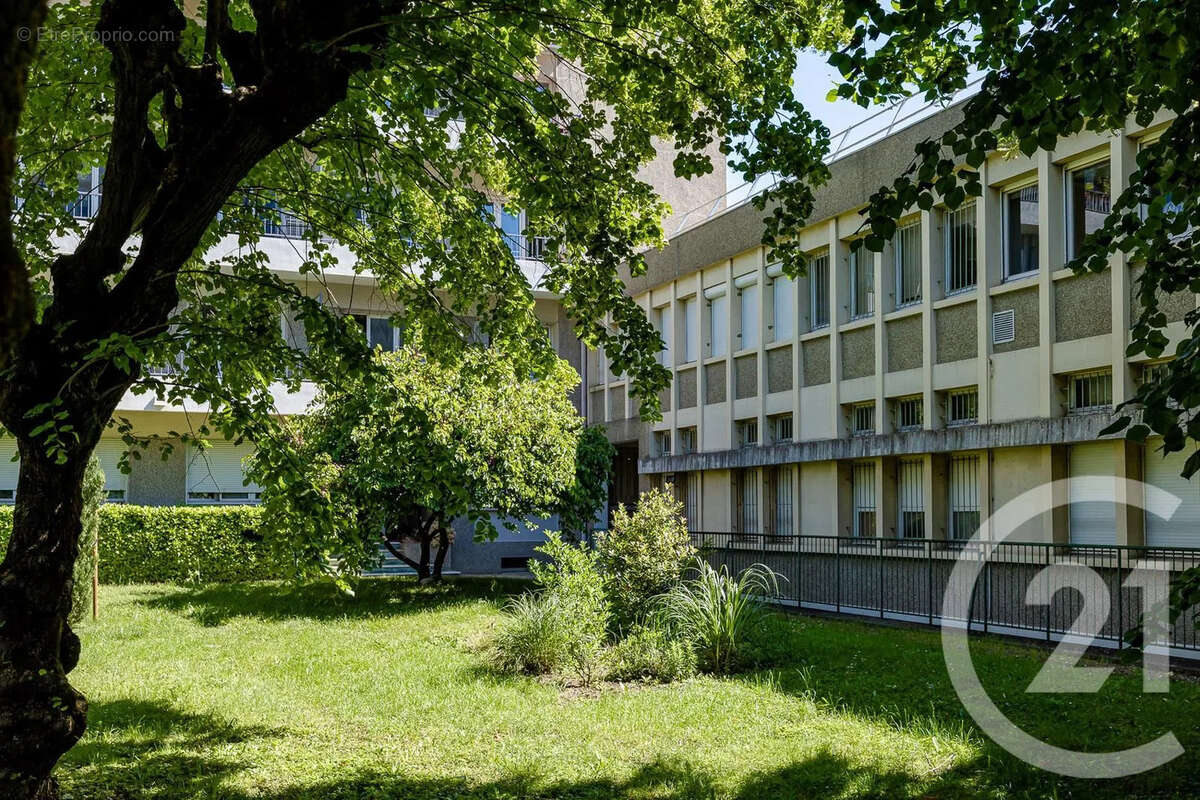 Autre à GRENOBLE