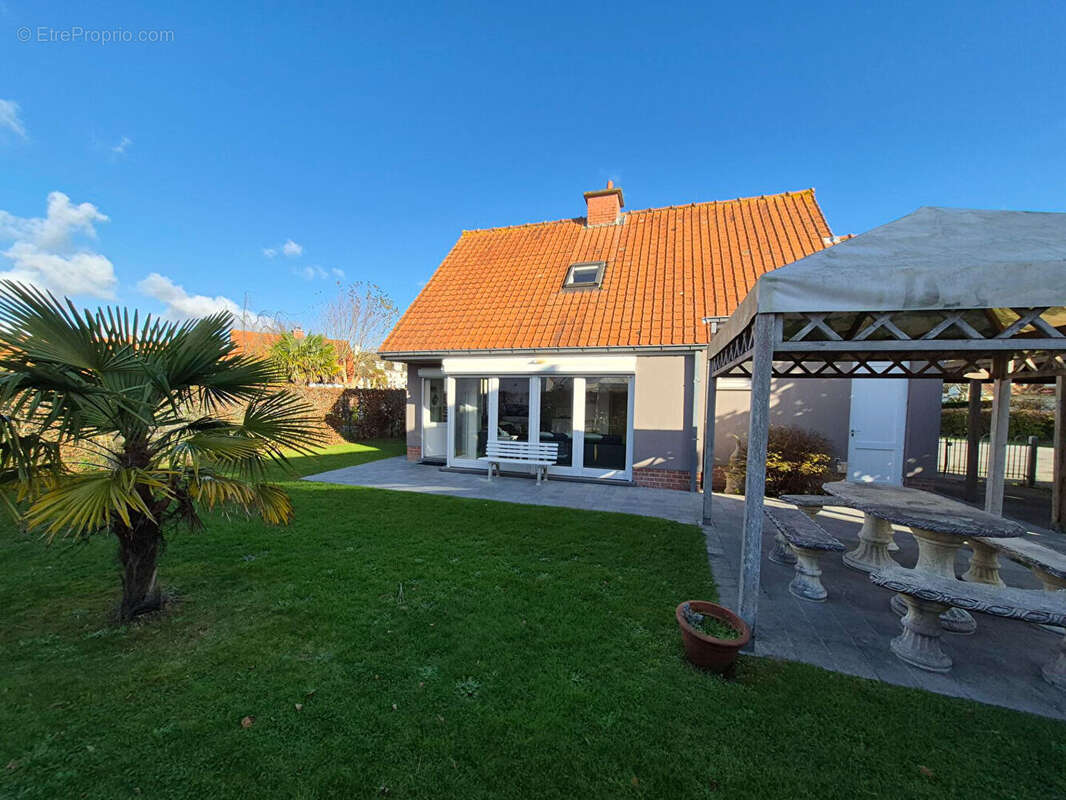 Maison à GROFFLIERS