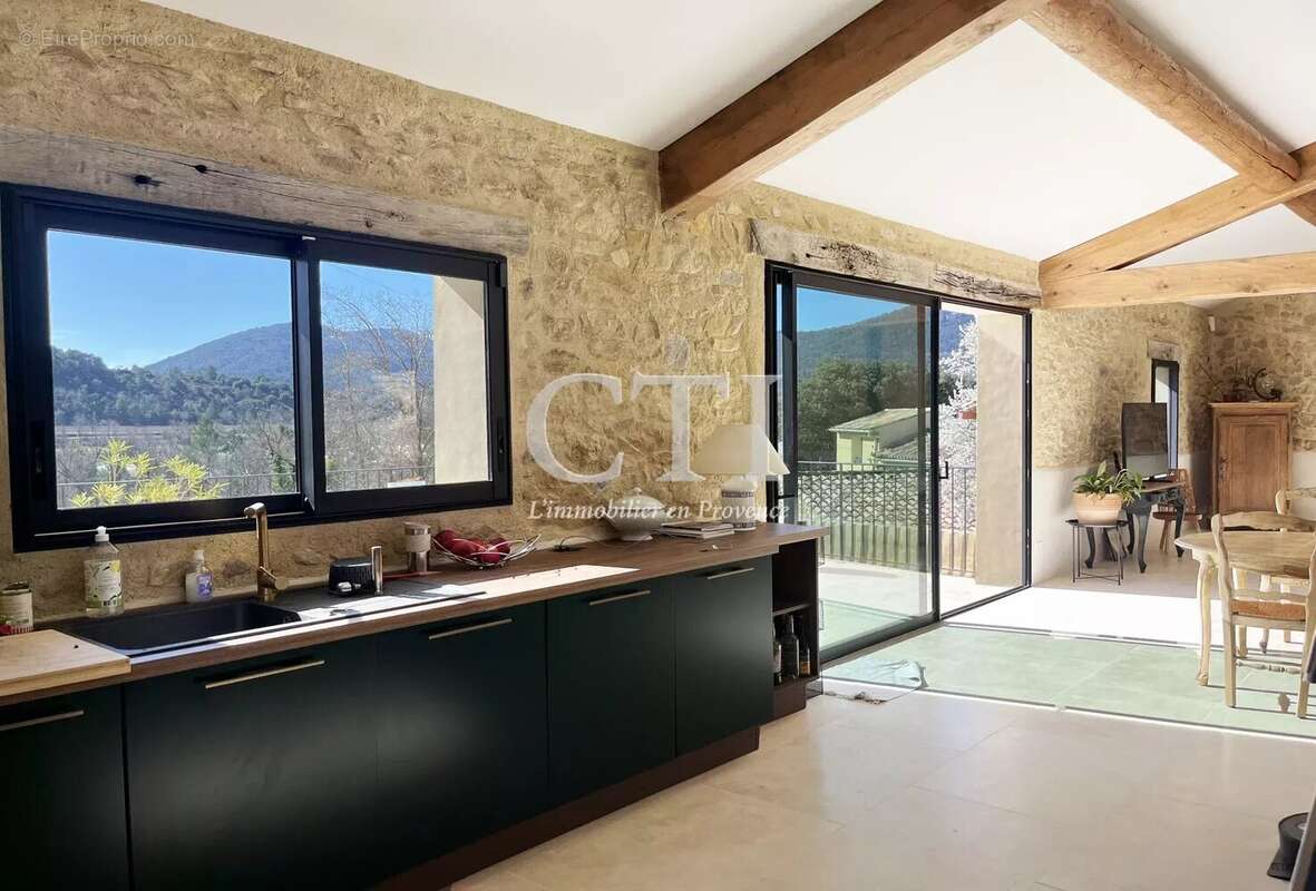 Maison à VAISON-LA-ROMAINE