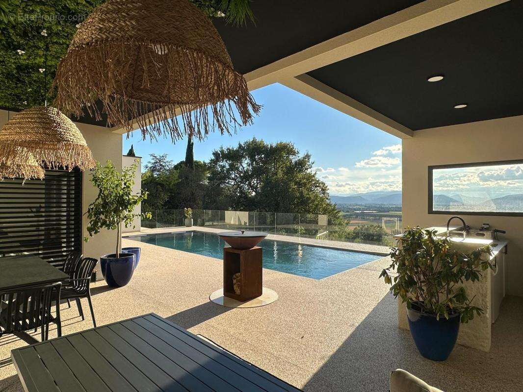 Maison à ETOILE-SUR-RHONE