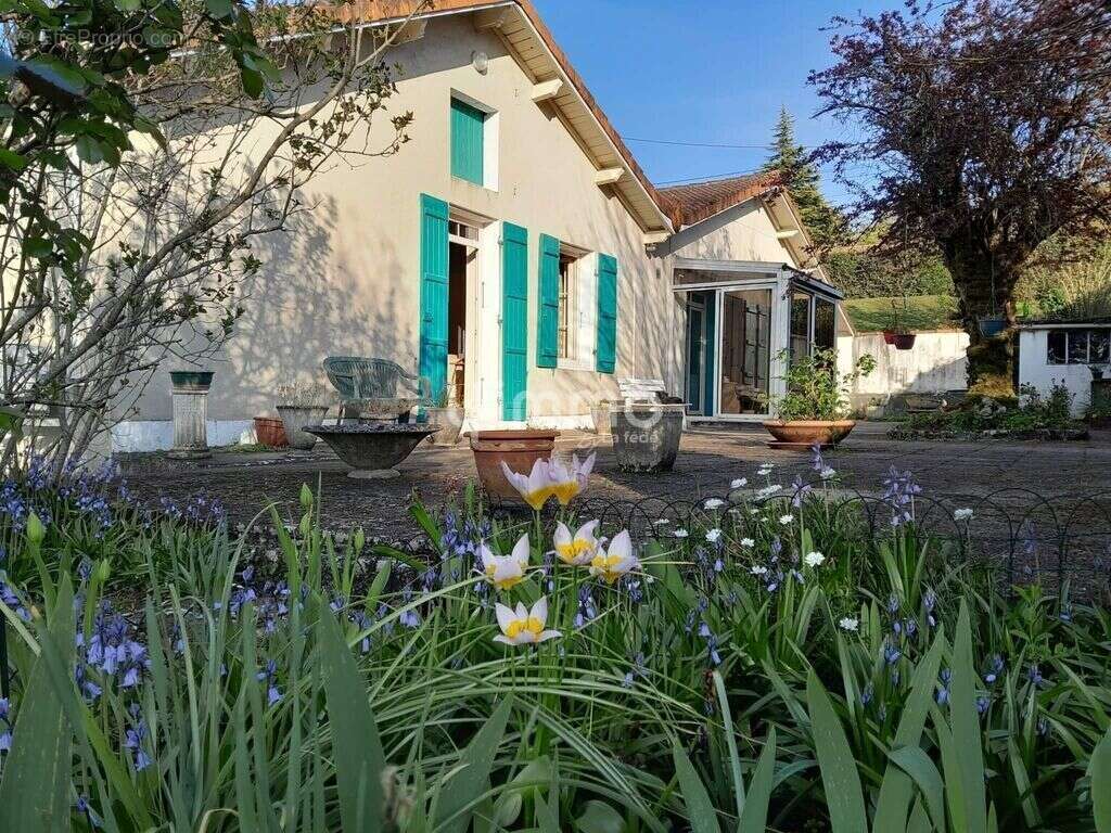Maison à LA COURONNE