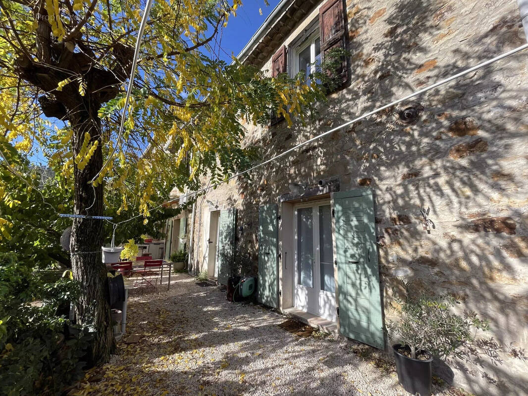 Maison à ROBIAC-ROCHESSADOULE