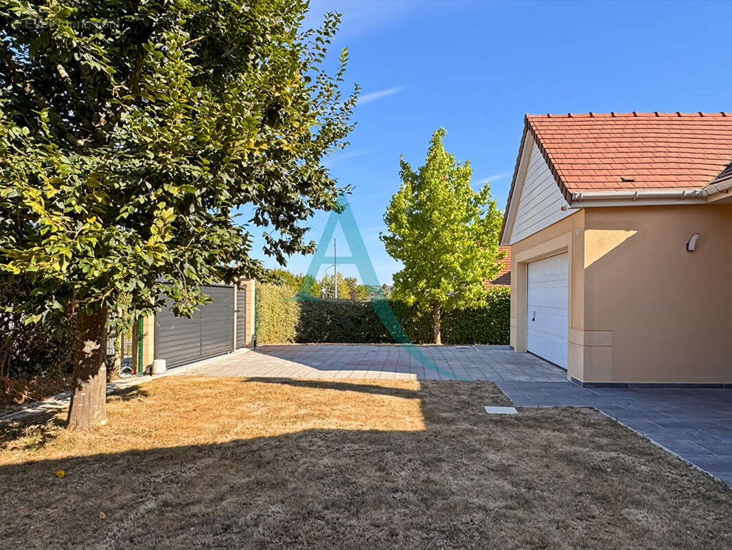 Maison Familiale de plain-pied avec combles aménagés 6 pièces Ormoy - photo 18