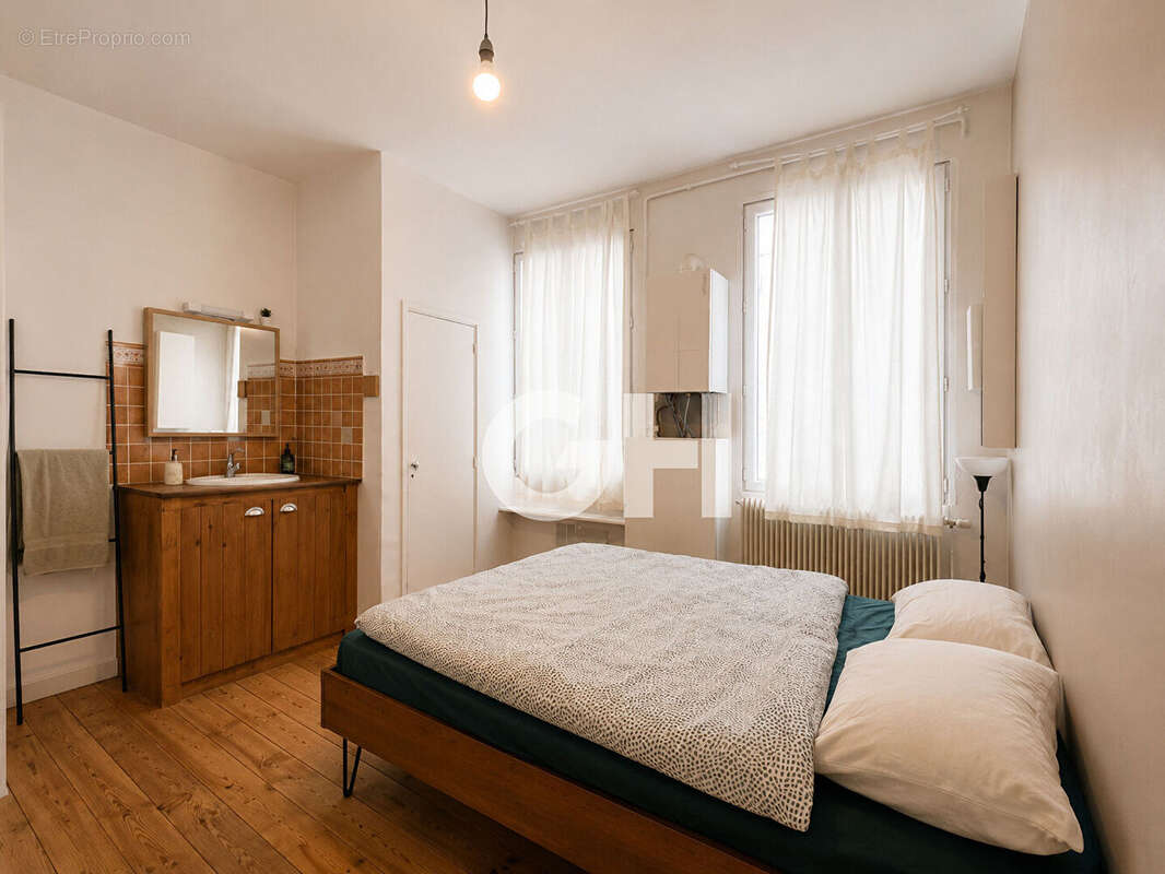 Appartement à PARIS-11E