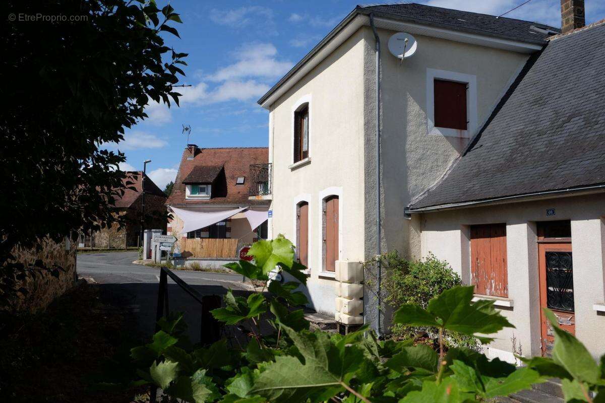Maison à SAVIGNAC-LEDRIER