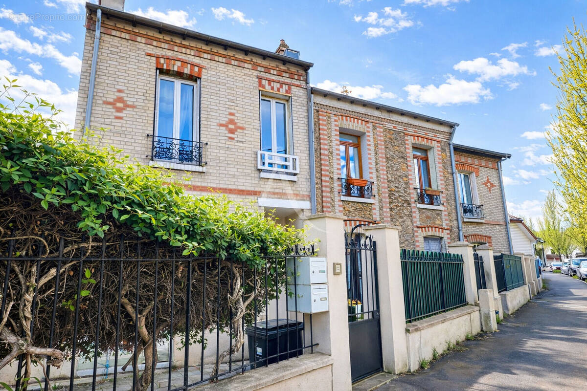 Appartement à FONTENAY-SOUS-BOIS