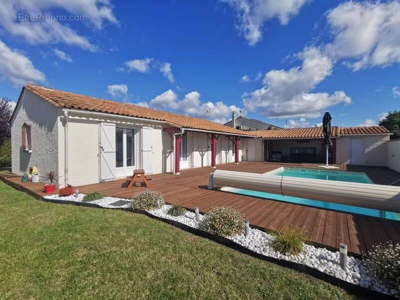 Maison à CHATEAUBERNARD