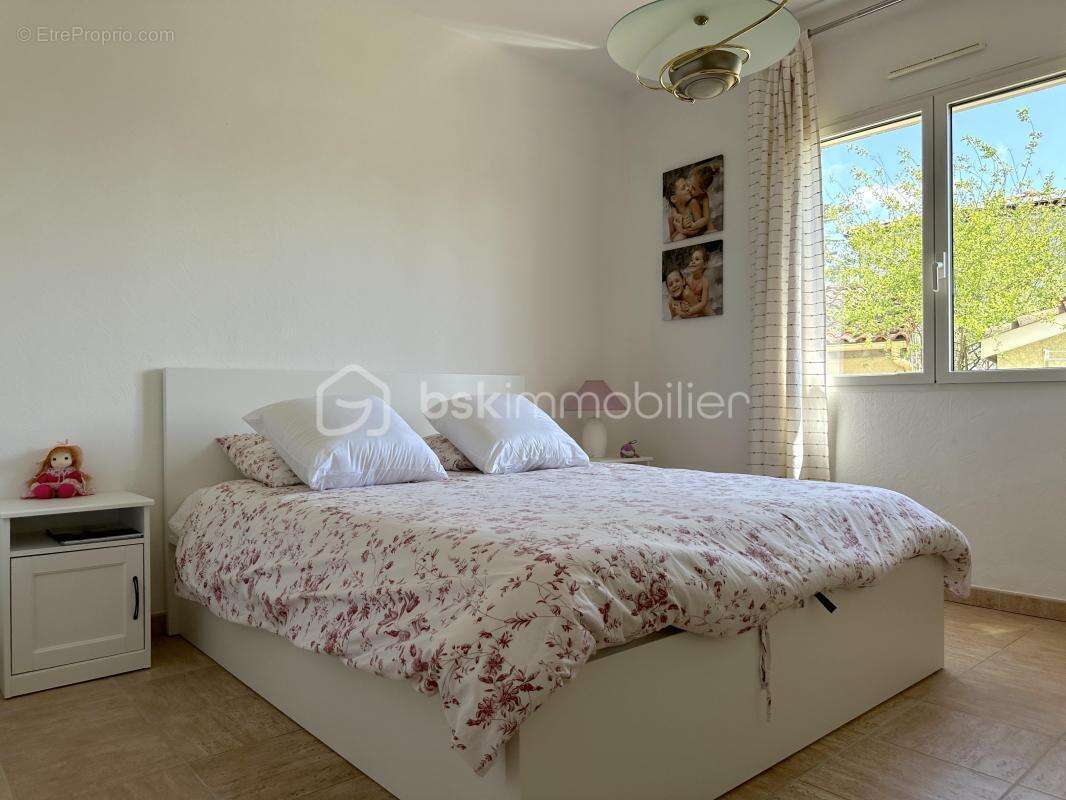 Villa d'architecte - 7 pièces 254M2 - photo 15