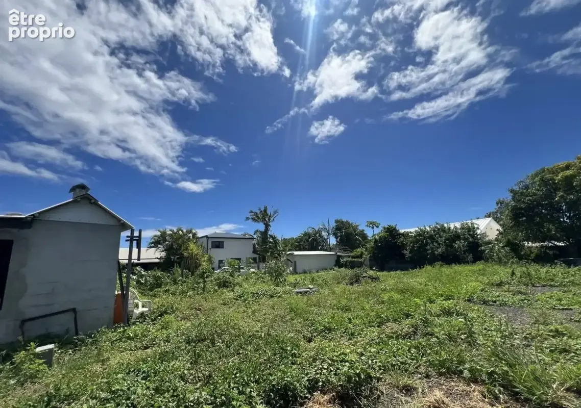 Terrain 349 m² à Saint-Andre  - photo 2